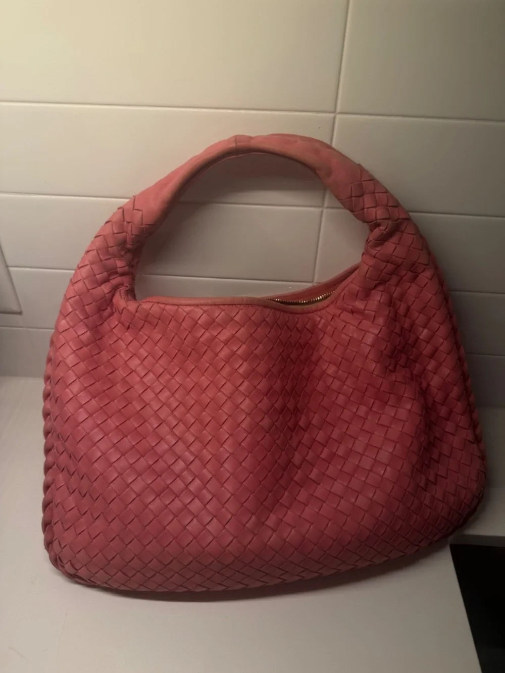 Bottega Veneta Intrecciato Veneta Hobo Handbag - Picture 3 of 5